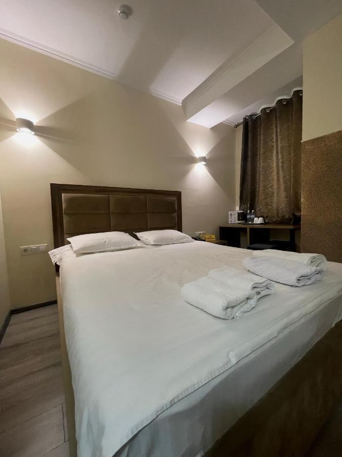Hotel Nova Bişkek Dış mekan fotoğraf
