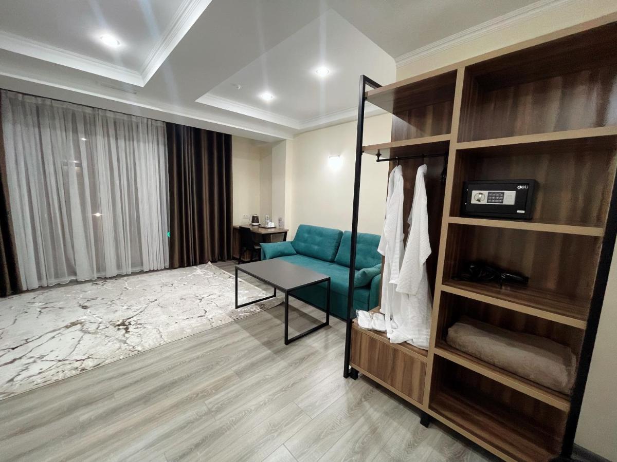 Hotel Nova Bişkek Dış mekan fotoğraf